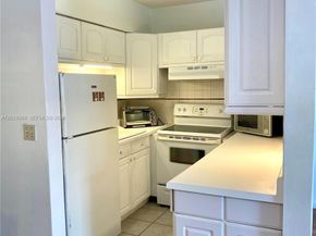 820 SW 11th Avenue 15B, Hallandale Beach FL 33009
