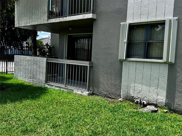 1121 SW 122nd Avenue 1122, Miami FL 33184