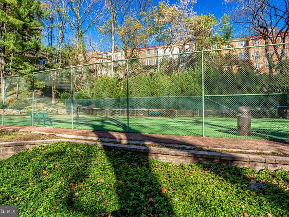 4201 Cathedral Avenue NW 212E, Washington DC 20016