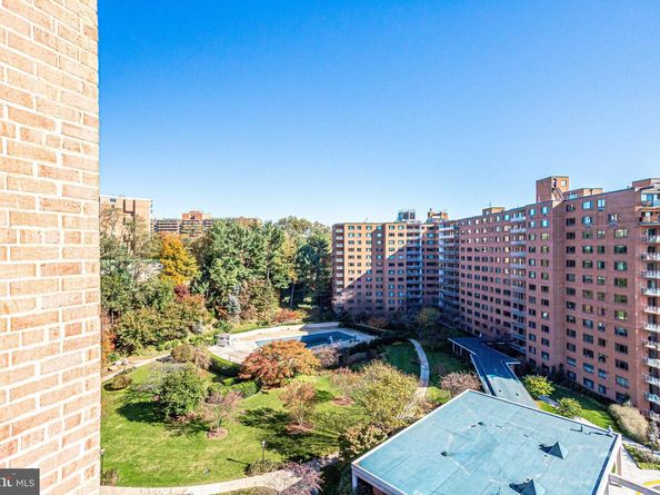 4201 Cathedral Avenue NW 212E, Washington DC 20016