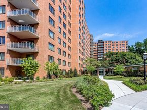 4201 Cathedral Avenue NW 212E, Washington DC 20016