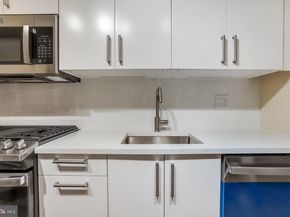 4201 Cathedral Avenue NW 212E, Washington DC 20016