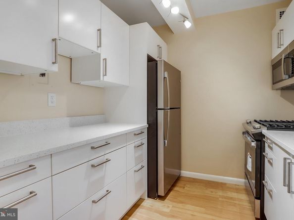 4201 Cathedral Avenue NW 212E, Washington DC 20016