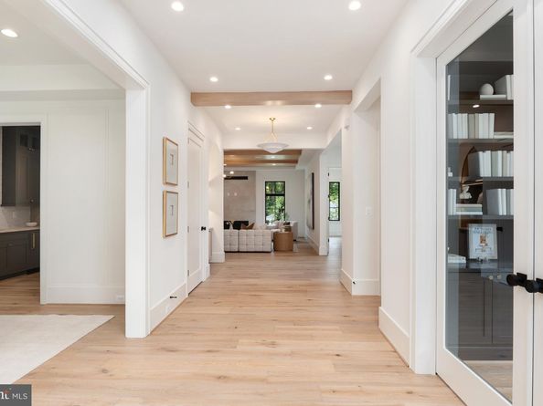 5950 Woodacre Court, Mclean VA 22101