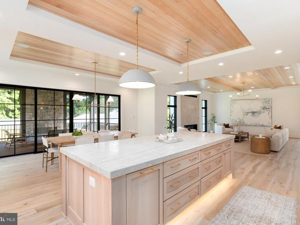 5950 Woodacre Court, Mclean VA 22101