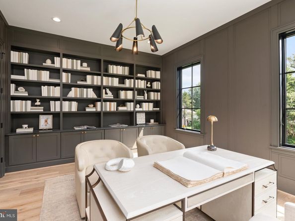 5950 Woodacre Court, Mclean VA 22101