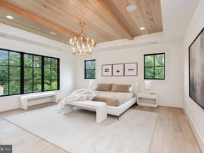 5950 Woodacre Court, Mclean VA 22101