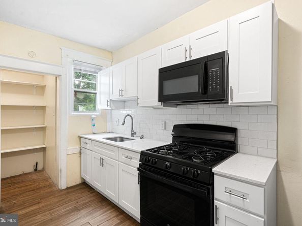 209 Jackson Avenue, Darby PA 19023