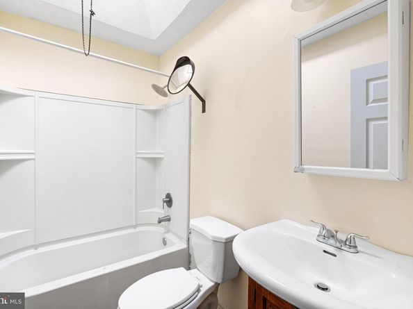 209 Jackson Avenue, Darby PA 19023