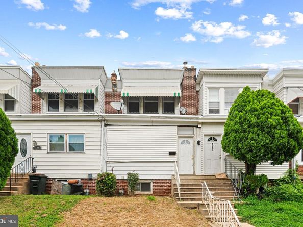 209 Jackson Avenue, Darby PA 19023