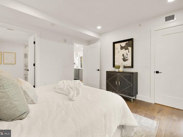 1245 N Pierce Street 4, Arlington VA 22209