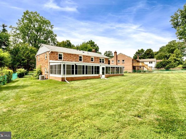 2811 Elsmore Street, Fairfax VA 22031