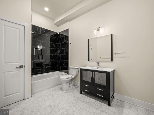 1115 N American Street D5, Philadelphia PA 19123