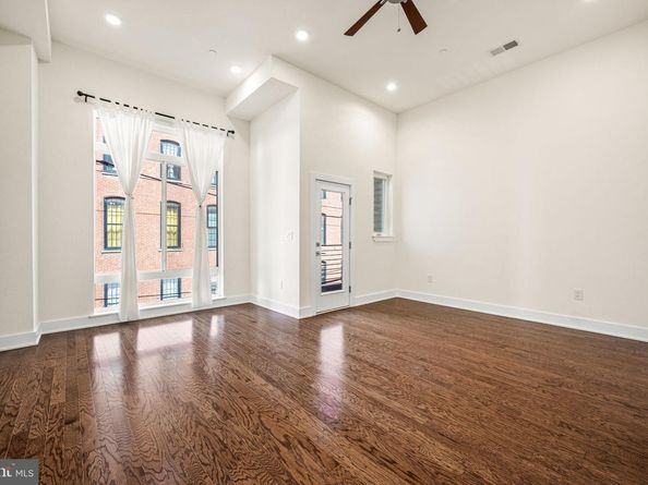 1115 N American Street D5, Philadelphia PA 19123
