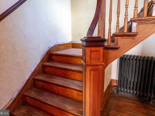 1717 Mount Vernon Street, Philadelphia PA 19130
