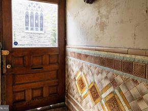 1717 Mount Vernon Street, Philadelphia PA 19130