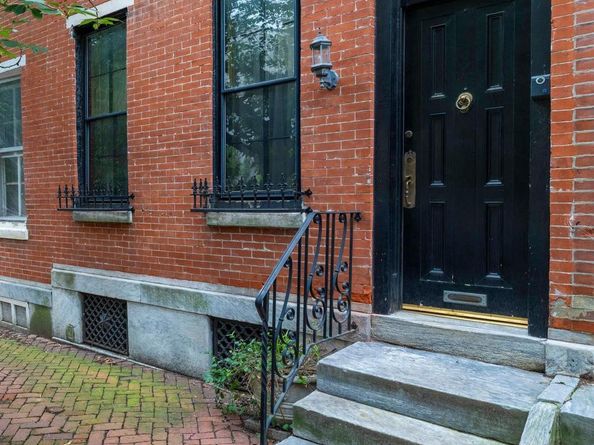 2120 Mount Vernon Street, Philadelphia PA 19130