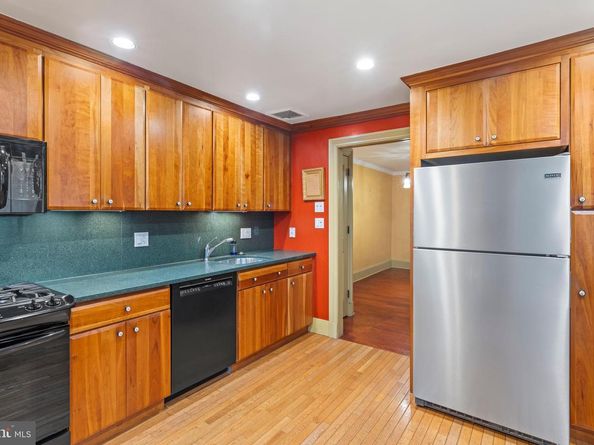 2120 Mount Vernon Street, Philadelphia PA 19130