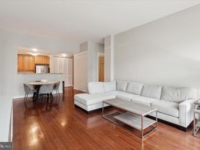 1900 Hamilton Street 402, Philadelphia PA 19130