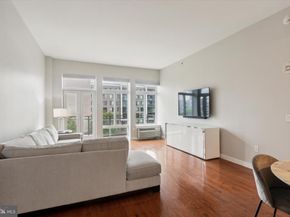 1900 Hamilton Street 402, Philadelphia PA 19130