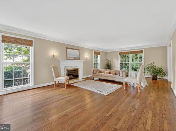 7205 Helmsdale Road, Bethesda MD 20817
