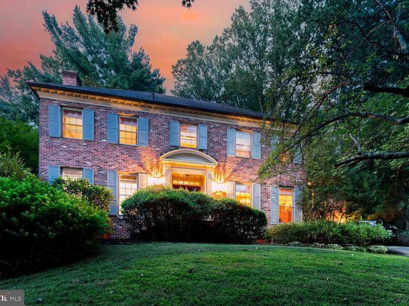 7205 Helmsdale Road, Bethesda MD 20817