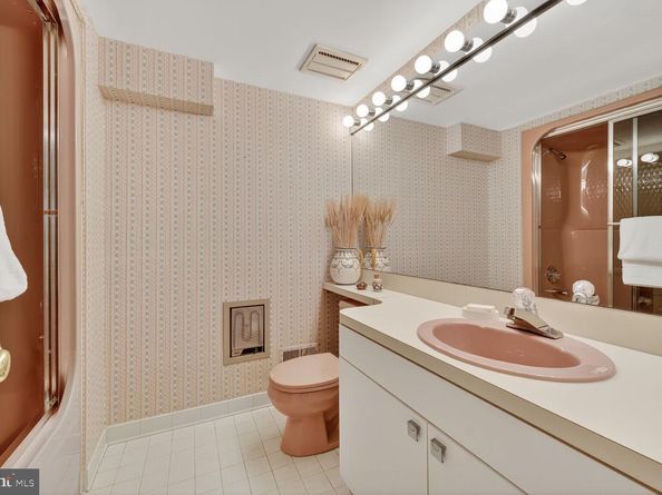 7205 Helmsdale Road, Bethesda MD 20817