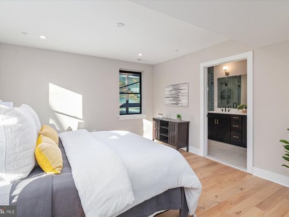 5445 33rd Street NW, Washington DC 20015