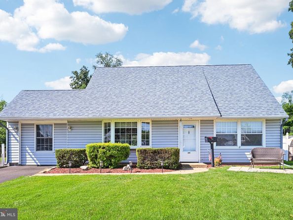 145 Mill Drive, Levittown PA 19056