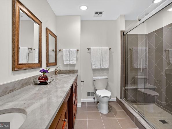 10172 Turnberry Place, Oakton VA 22124