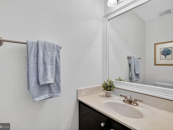 10172 Turnberry Place, Oakton VA 22124