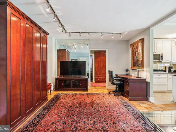 2500 Q Street NW 117, Washington DC 20007