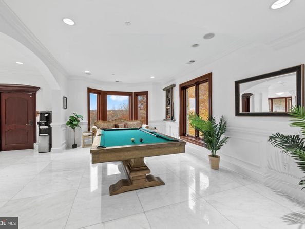 612 Rivercrest Drive, Mclean VA 22101
