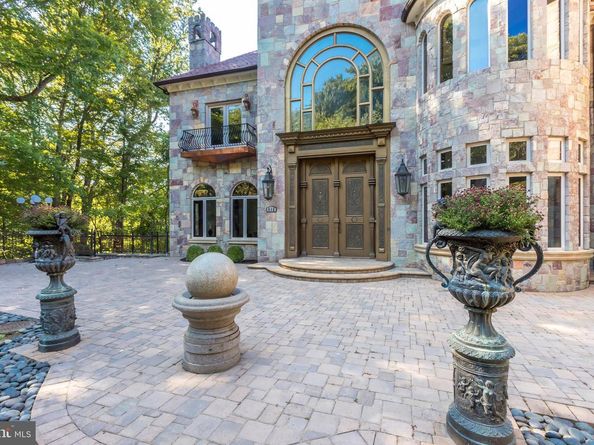 612 Rivercrest Drive, Mclean VA 22101