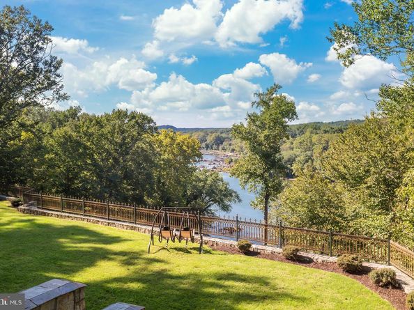 612 Rivercrest Drive, Mclean VA 22101