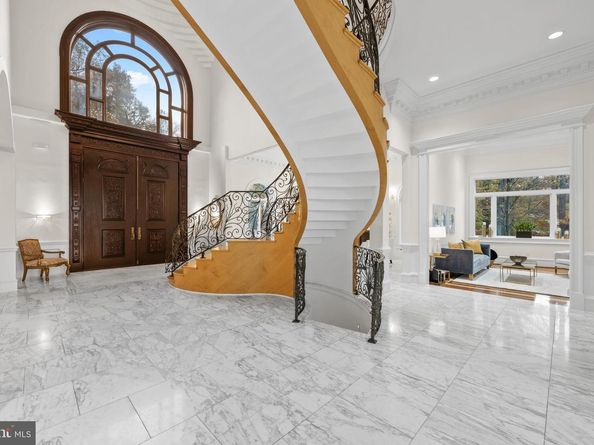 612 Rivercrest Drive, Mclean VA 22101