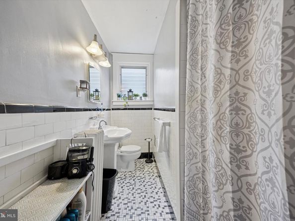 4930 State Road, Drexel Hill PA 19026