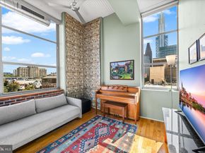 2200 Arch Street 404, Philadelphia PA 19103