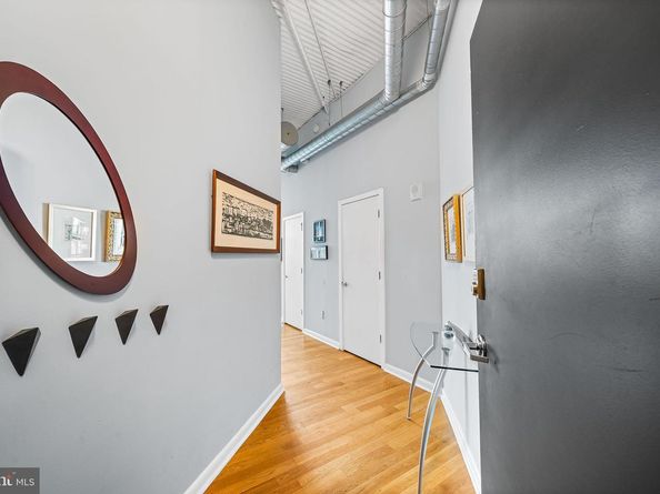 2200 Arch Street 404, Philadelphia PA 19103