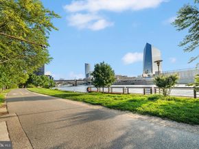 2200 Arch Street 404, Philadelphia PA 19103