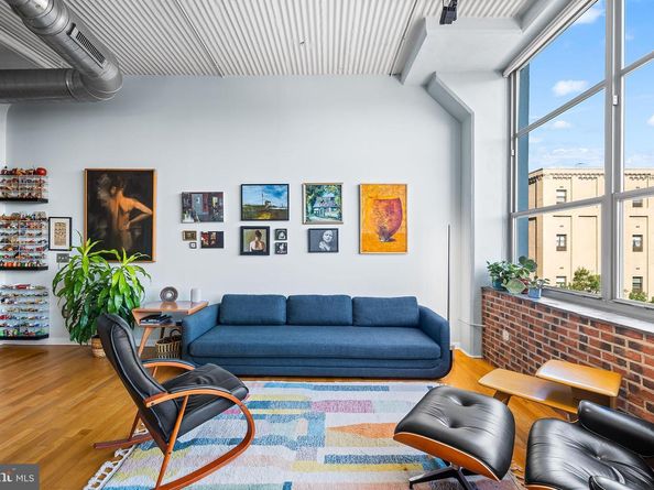 2200 Arch Street 404, Philadelphia PA 19103