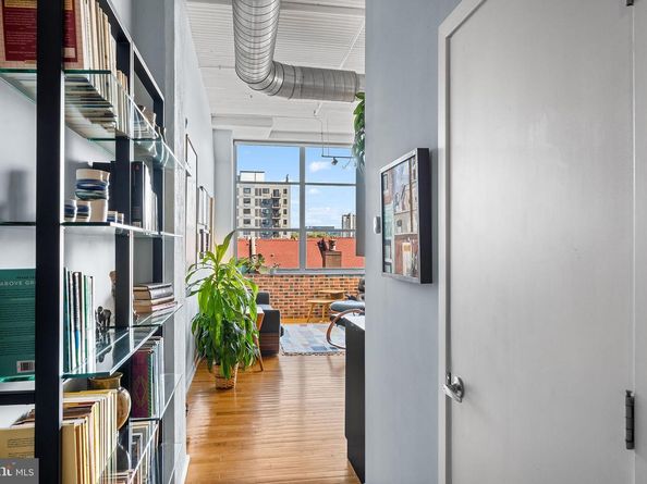 2200 Arch Street 404, Philadelphia PA 19103