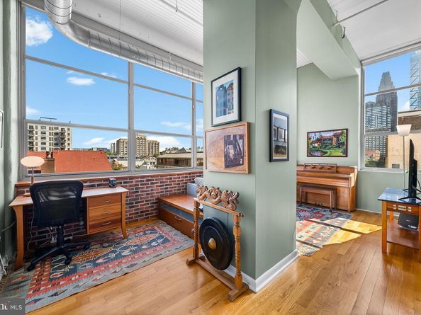 2200 Arch Street 404, Philadelphia PA 19103