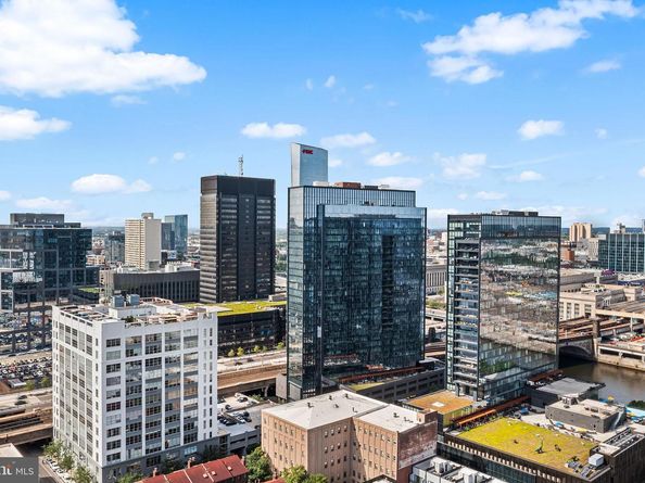 2200 Arch Street 404, Philadelphia PA 19103