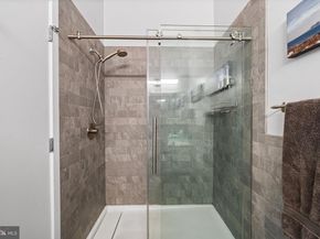 2200 Arch Street 404, Philadelphia PA 19103