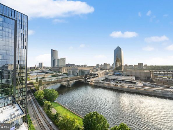 2200 Arch Street 404, Philadelphia PA 19103