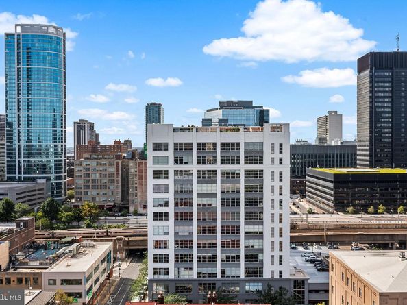 2200 Arch Street 404, Philadelphia PA 19103