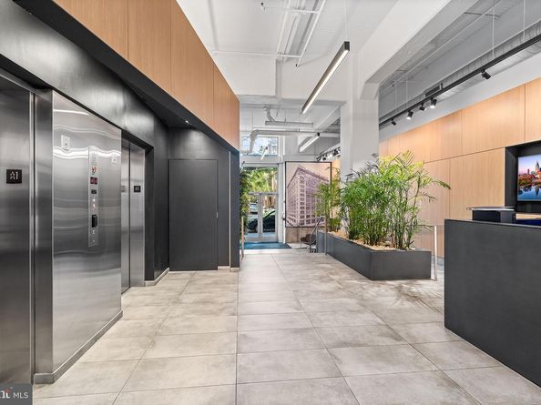 2200 Arch Street 404, Philadelphia PA 19103
