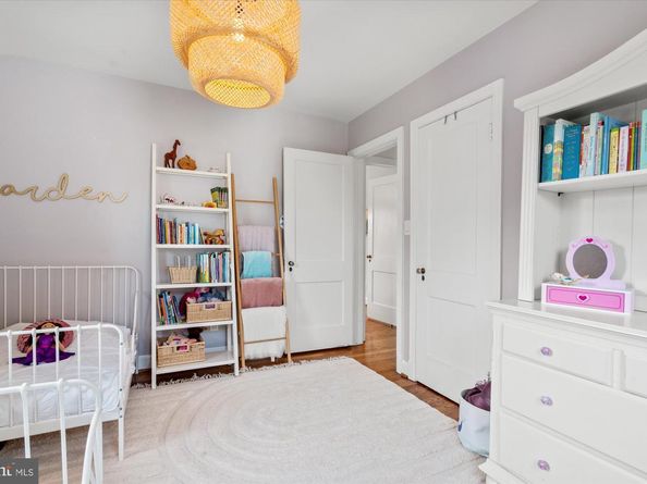 2426 Taylor Avenue, Alexandria VA 22302