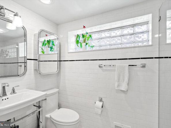 2426 Taylor Avenue, Alexandria VA 22302